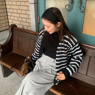 Wave Border Cardigan
