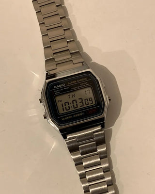 Basic Square Metal Handwatch