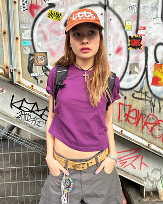 Shoulder seam semi-cropped half T-shirt