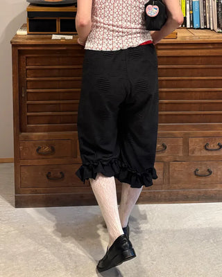 Big Pattern Dot Frill Hem Half Pants