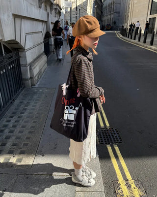 Frilled border turtleneck T-shirt