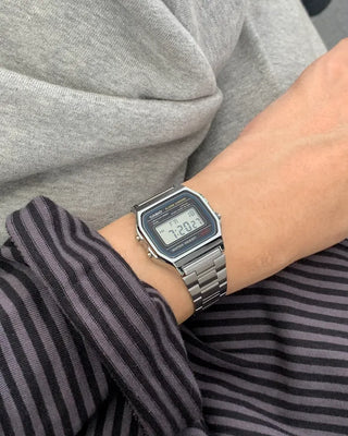 Basic Square Metal Handwatch