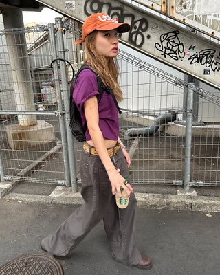 Shoulder seam semi-cropped half T-shirt