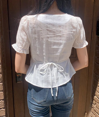 Back ribbon puff blouse