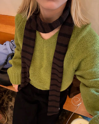 V-neck Bold Rib Sweater
