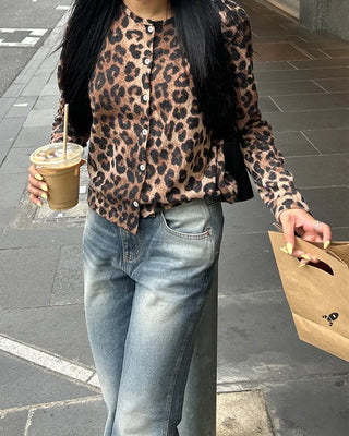 Leopard print semi-cropped cardigan
