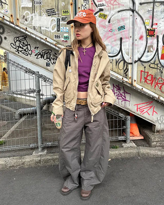 Shoulder seam semi-cropped half T-shirt