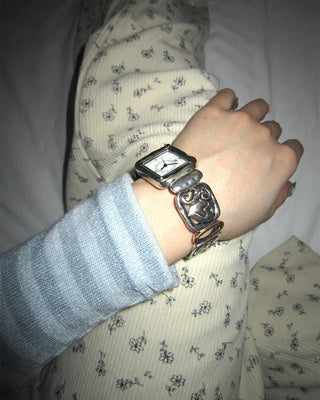 Vintage design handwatch