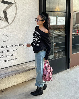 Knee-damaged vintage denim pants