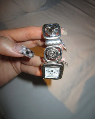 Vintage design handwatch