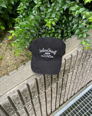 Pigment lettering cap