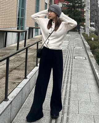 Wide-leg knit pants with elastic waistband