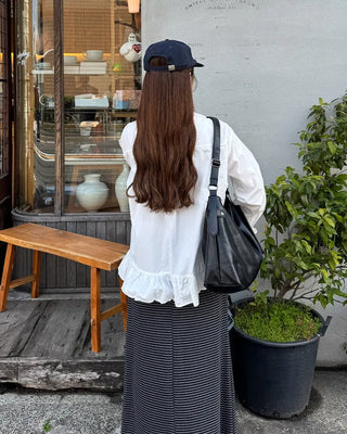 Frilled collar shirt