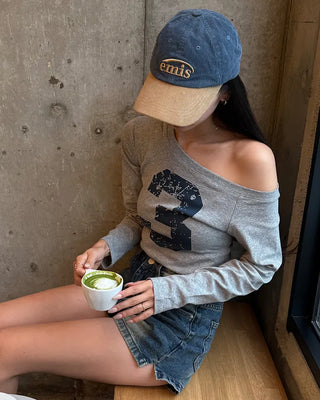 Number print off-shoulder long-sleeved T-shirt