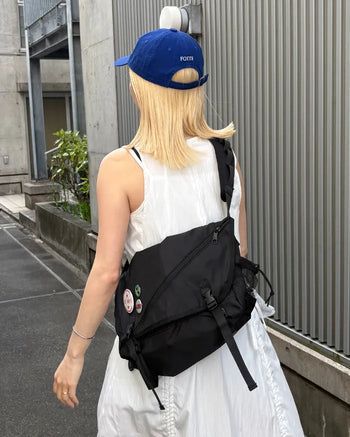 Slash Zip Messenger Bag