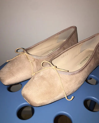 Ribbon square toe flat shoes