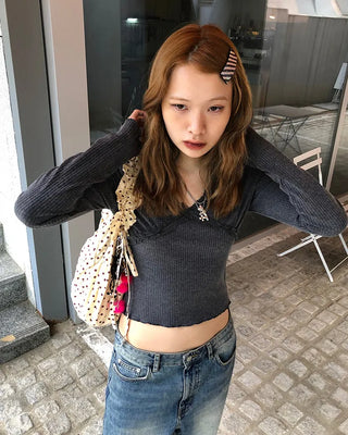 Lace V-neck cropped ribbed long T-shirt