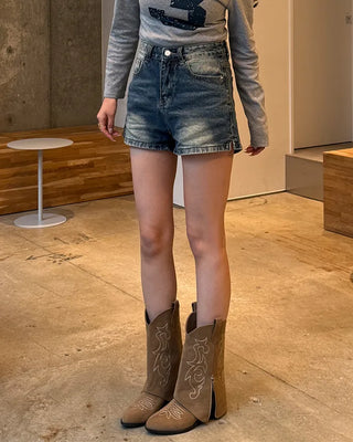 Stitched Side Point Western Boots