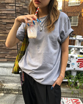 Simple loose half-length T-shirt