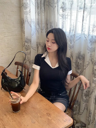 Color-layered short-sleeved T-shirt