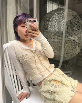Lace hem cropped sleeveless bustier