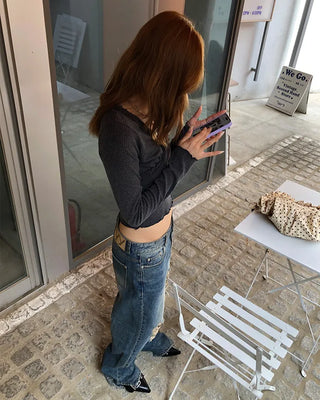 Lace V-neck cropped ribbed long T-shirt