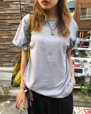 Simple loose half-length T-shirt