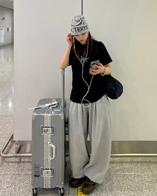 Back embroidered sweatpants