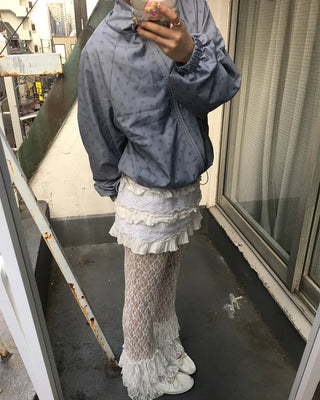 Tiered hem lace leggings