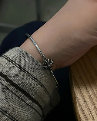 Hard bracelet
