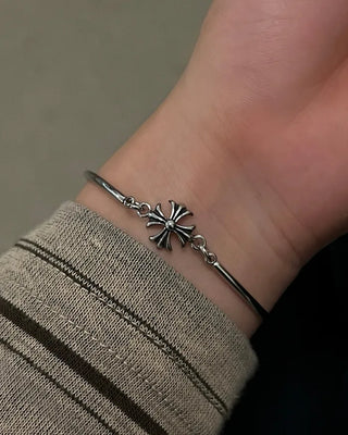 Hard bracelet