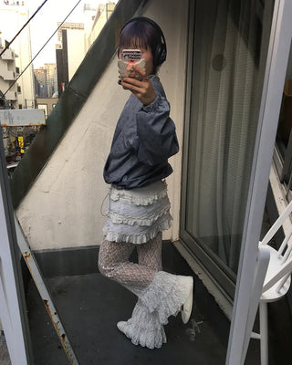 Tiered hem lace leggings