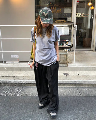 Simple loose half-length T-shirt