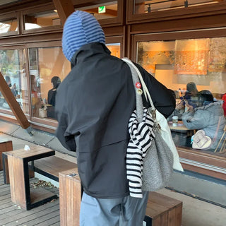 Border pattern scarf