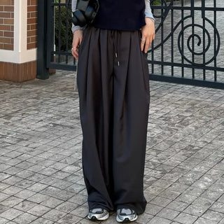 Wide-leg slacks