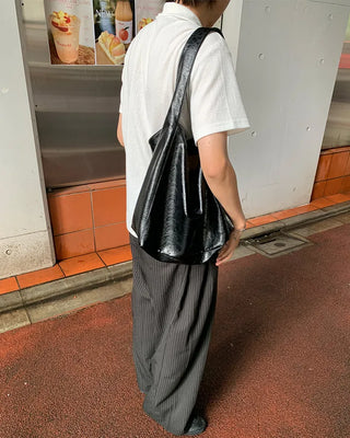 Simple short-sleeved colored shirt