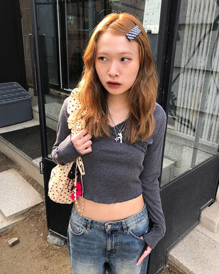 Lace V-neck cropped ribbed long T-shirt