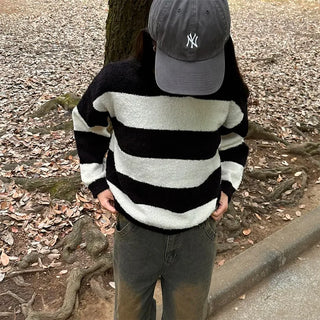 Bold Border Oversized Knit