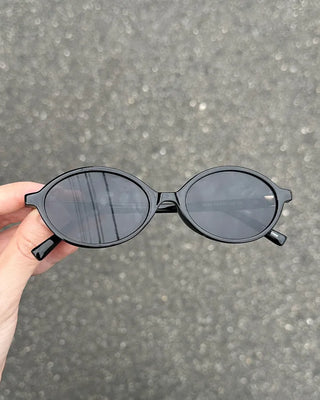 Round-shaped sunglasses