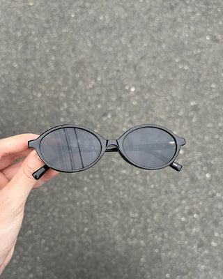 Round-shaped sunglasses