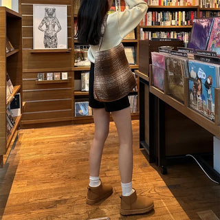 Two-Bear Round Knit