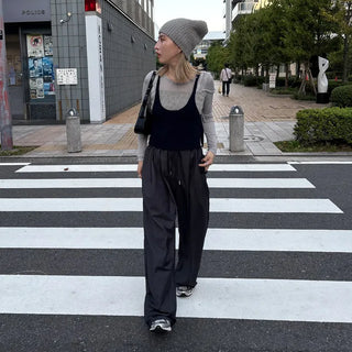 Wide-leg slacks