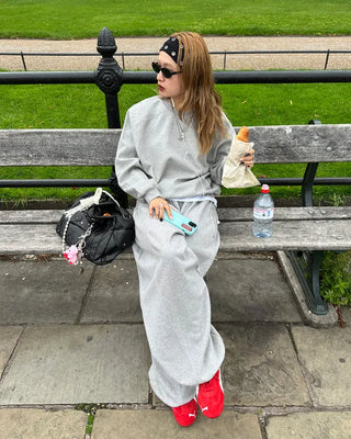 Round neck sleeve piping sweatshirt