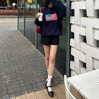 Side zipper shorts