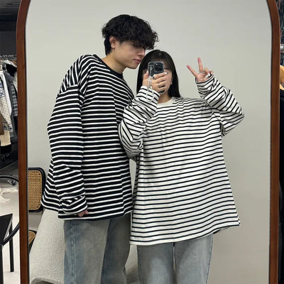 (Unisex) Semi-Oversized Border T-Shirt