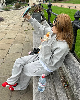 Round neck sleeve piping sweatshirt
