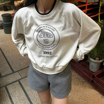 Two-tone neckline sweatshirt