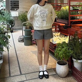 Side zipper shorts
