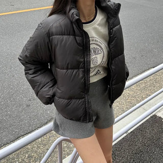 Side zipper shorts