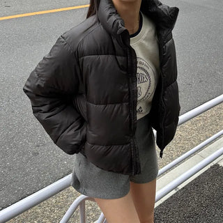 Side zipper shorts